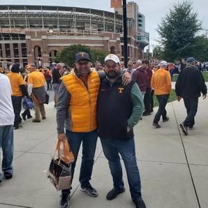 Meet your Posher, Chuck